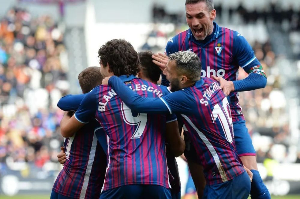 轻裘白马踏 轻裘白马踏